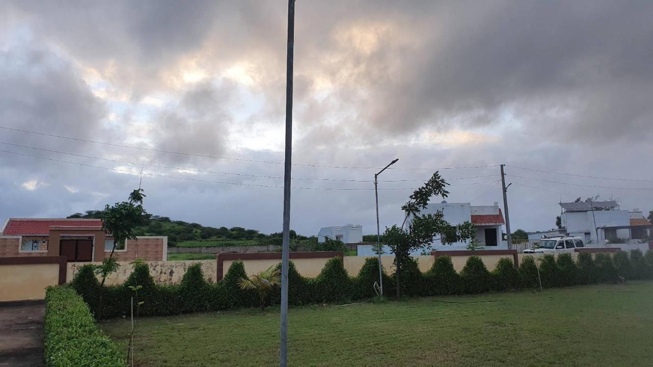 Krishna Farm & Forest Villa Bhuj Exteriör bild