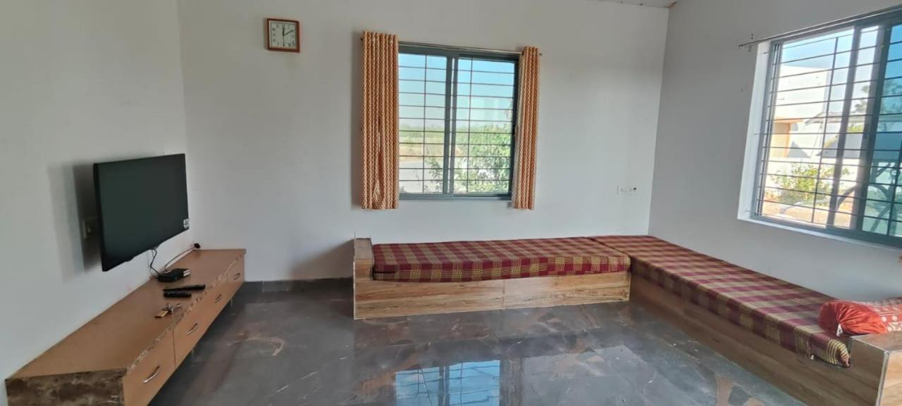 Krishna Farm & Forest Villa Bhuj Exteriör bild